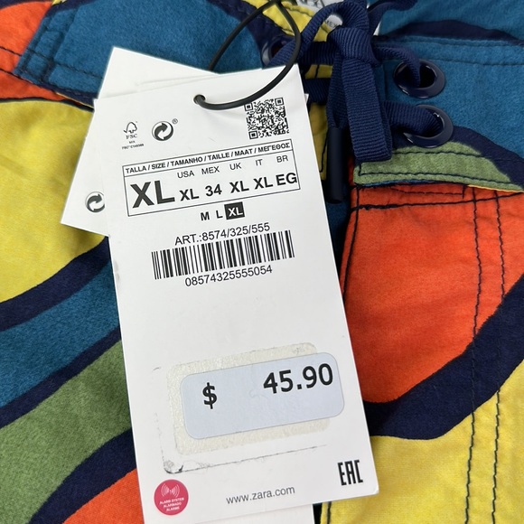 Zara Men Bathing Suit. Runs one small, I should fit a size 34 - Picture 6 of 7